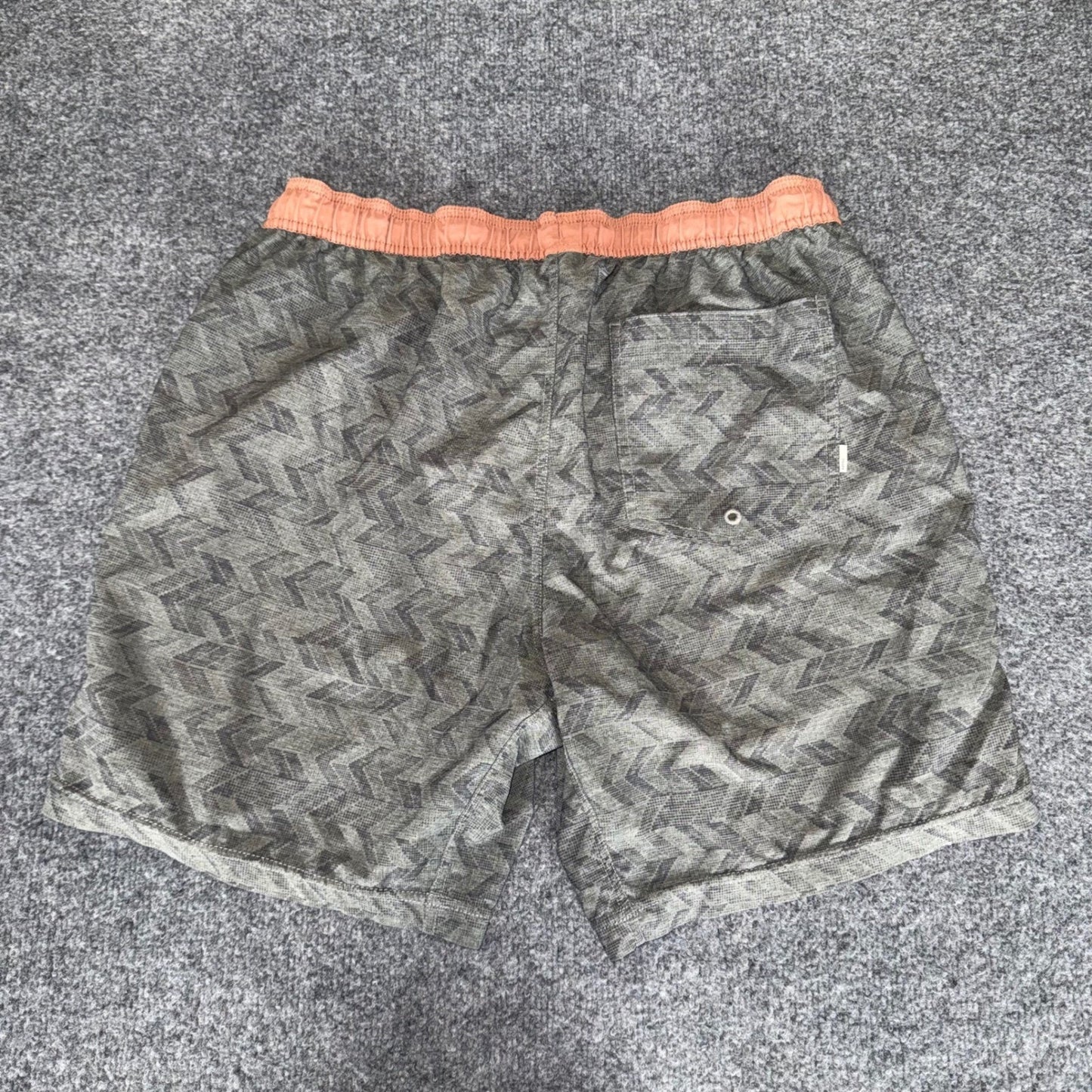 Vuori Kore Shorts Mens 32 Zig-Zag Chevron Geometric Lined Athletic Gym Training