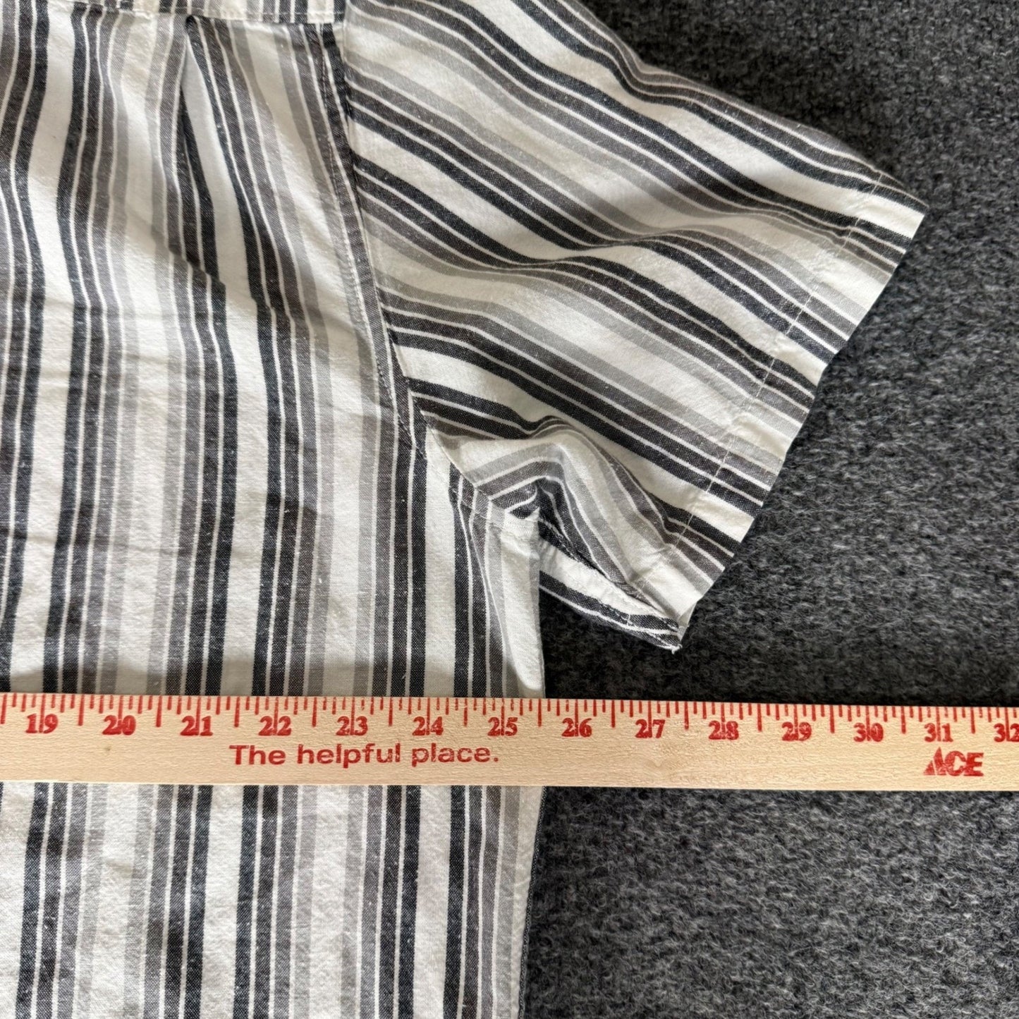 Vans Men XXL Gray Striped Short Sleeve Button Up Shirt Casual Skate Off The Wall