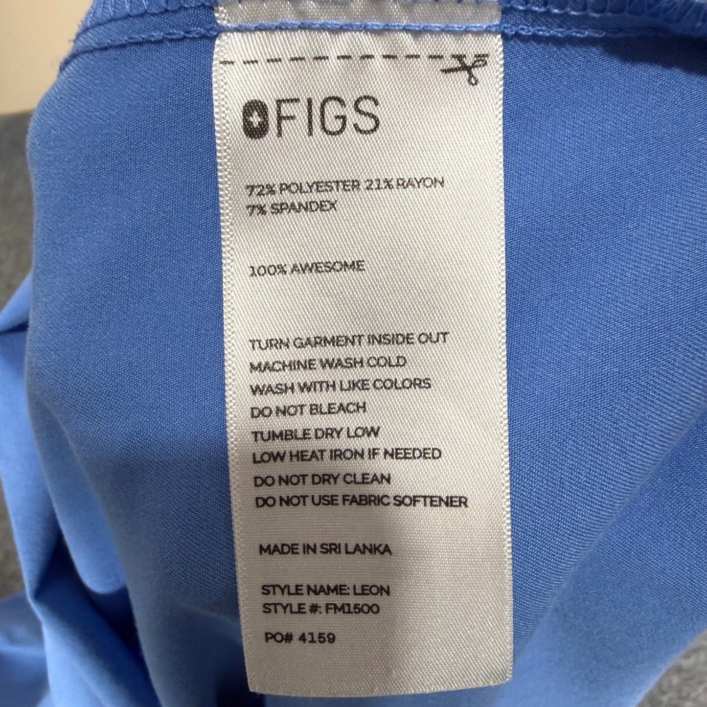 FIGS Leon Scrub Top Mens XL Ceil Blue V-Neck Medical Healthcare Uniform Shirt