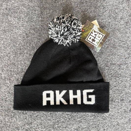 AKHG Duluth Trading Mens Pom Beanie Black Knit Cuffed Winter Hat NWT Outdoor