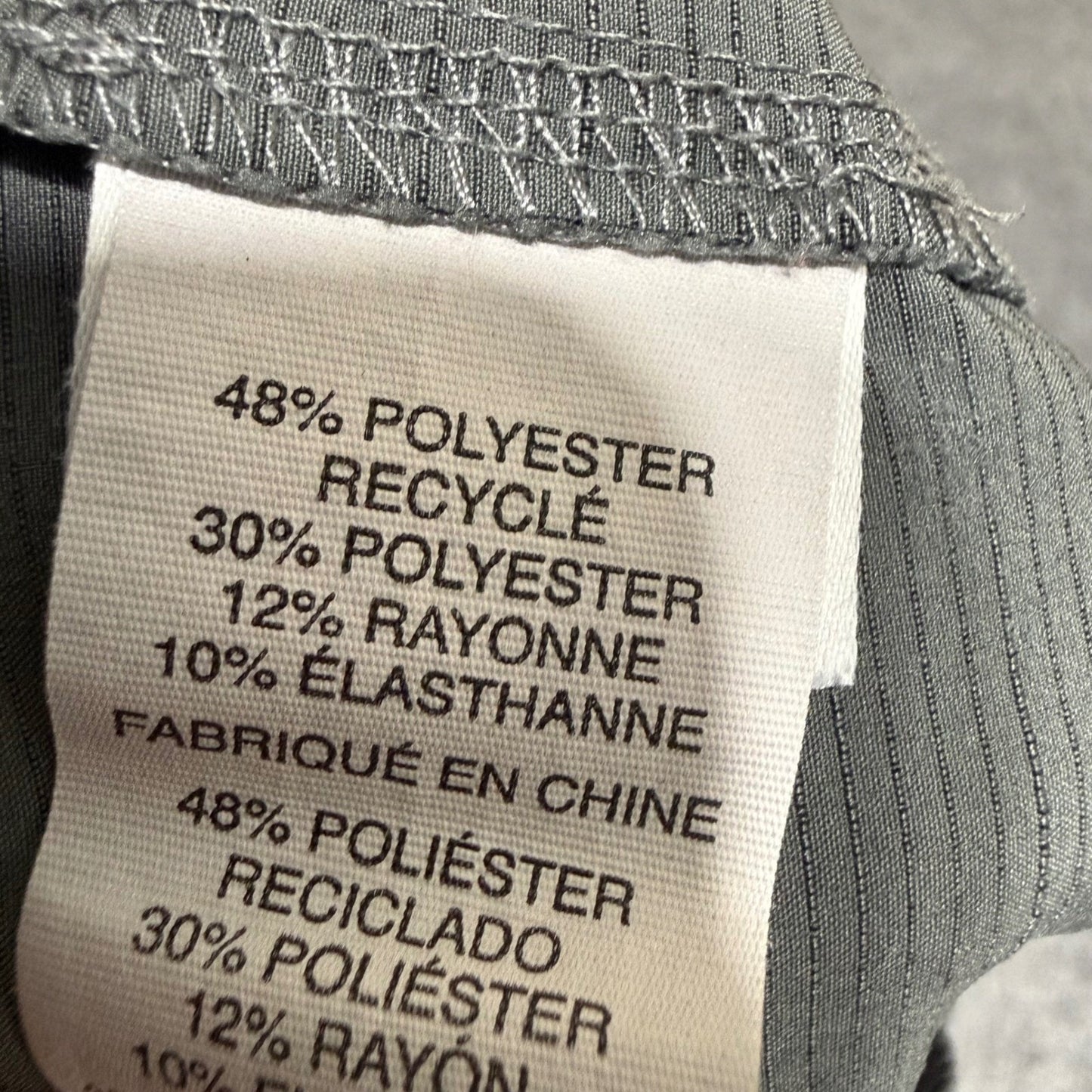 Vuori Pebble Short Mens 34 Gray Performance Stretch Active Golf Lightweight V399