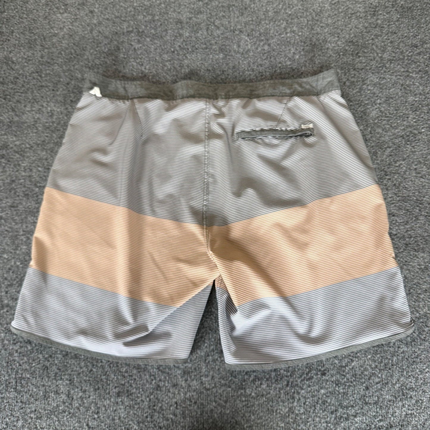 Vuori Board Short Mens 36 Striped Casual Swim Surf Everyday Comfort Soft Stretch