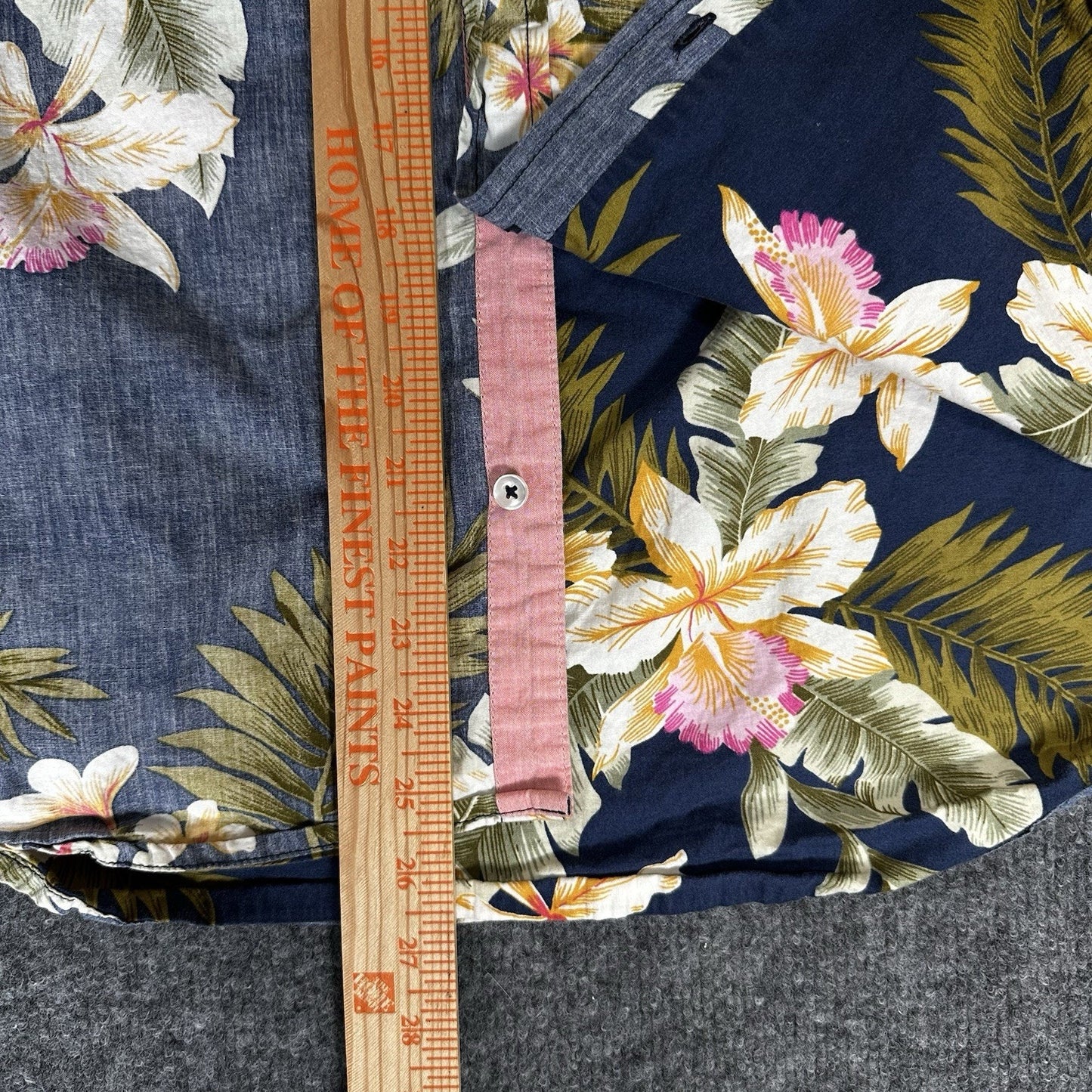 7 Diamonds Shirt Men's Medium Blue Floral Short Sleeve Button Up Reverse Casual