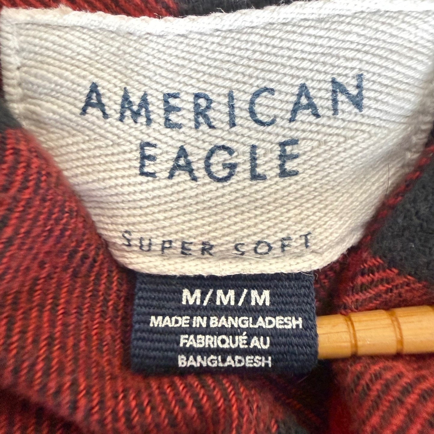 American Eagle Mens Super Soft Buffalo Plaid Medium Flannel Shirt Red Black