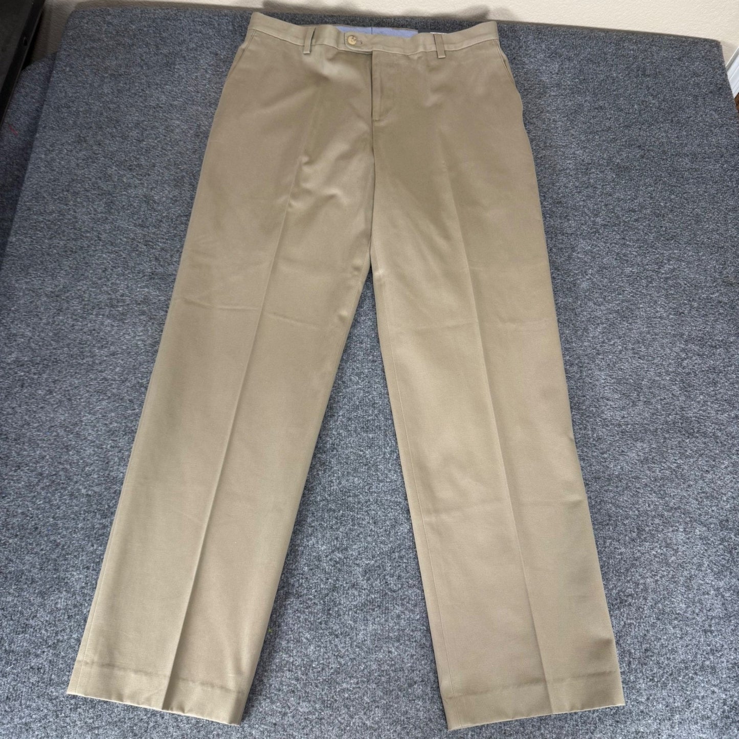 Kirkland Signature Mens Non Iron Khaki Chinos Classic Fit 36x34 Tan Casual Pants