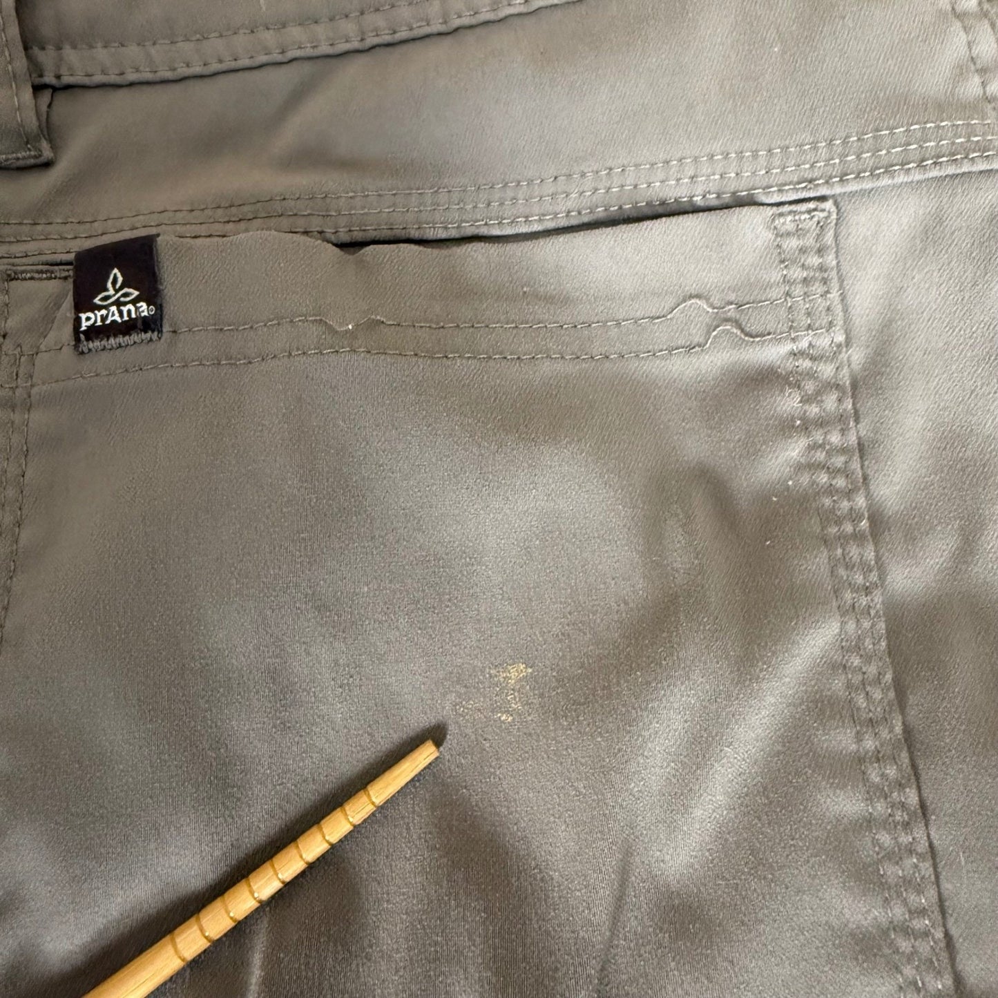 prAna Stretch Zion Pants Mens 33x30 (34x29) Beige Cargo Hiking Outdoor Gorpcore