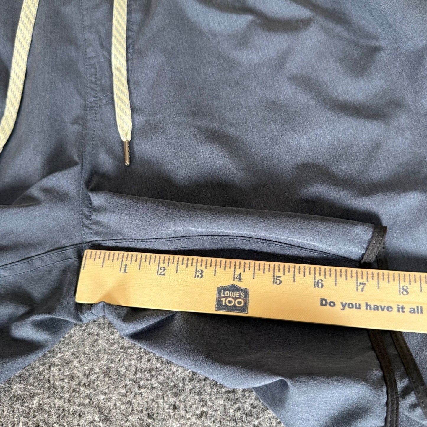 Vuori Banks Performance Shorts Mens XL Blue 4-Way Stretch Athletic Hybrid Casual