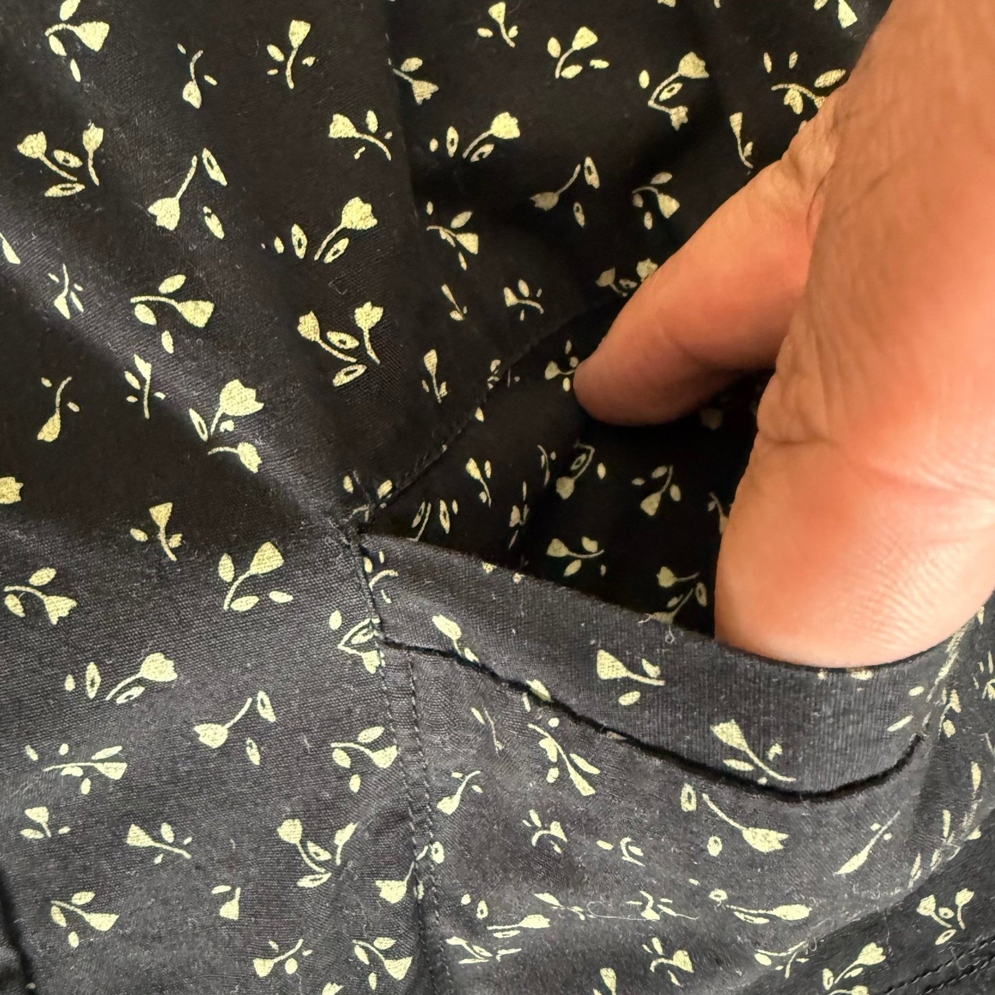 7 Diamonds Mens Medium Black Floral Short Sleeve Button Down Shirt Casual Modern