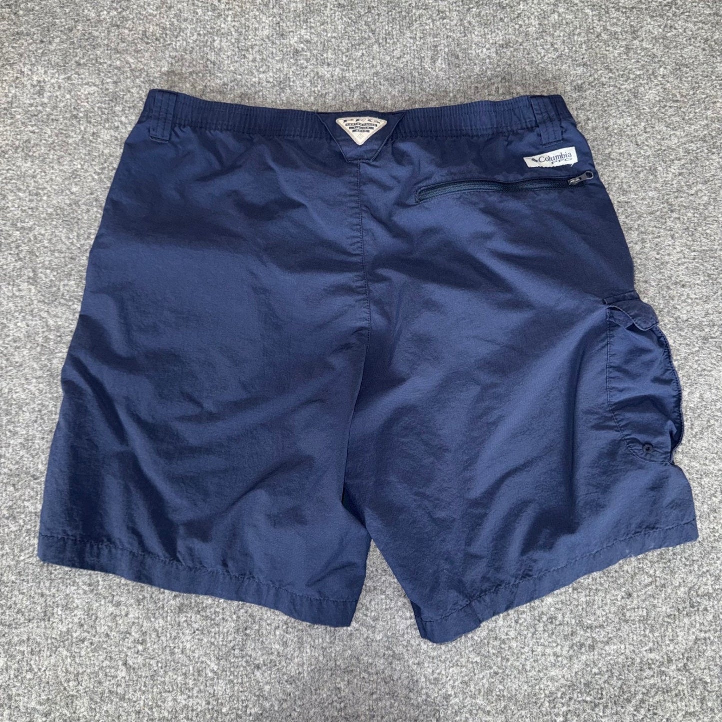 Columbia PFG Cargo Shorts Mens Small 32 Navy Blue Omni Shade Fishing Outdoor
