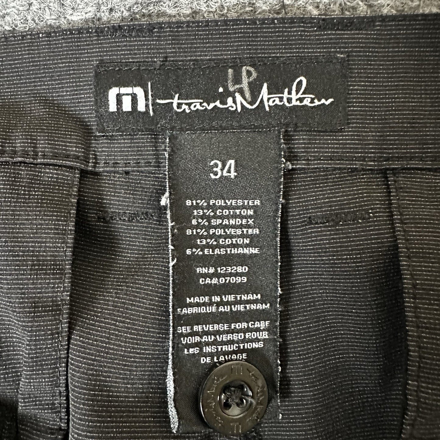 Travis Mathew Shorts Mens 34 Black Golf Chino 9" Performance Mid Rise Casual