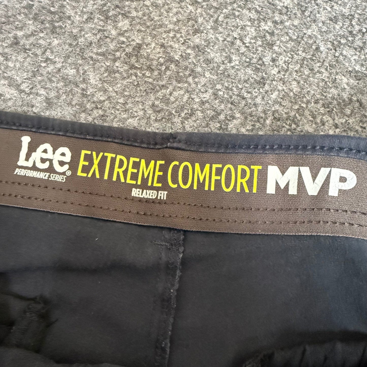 Lee Extreme Comfort MVP Relaxed Fit Pants Mens 34x31 Black Performance Chino
