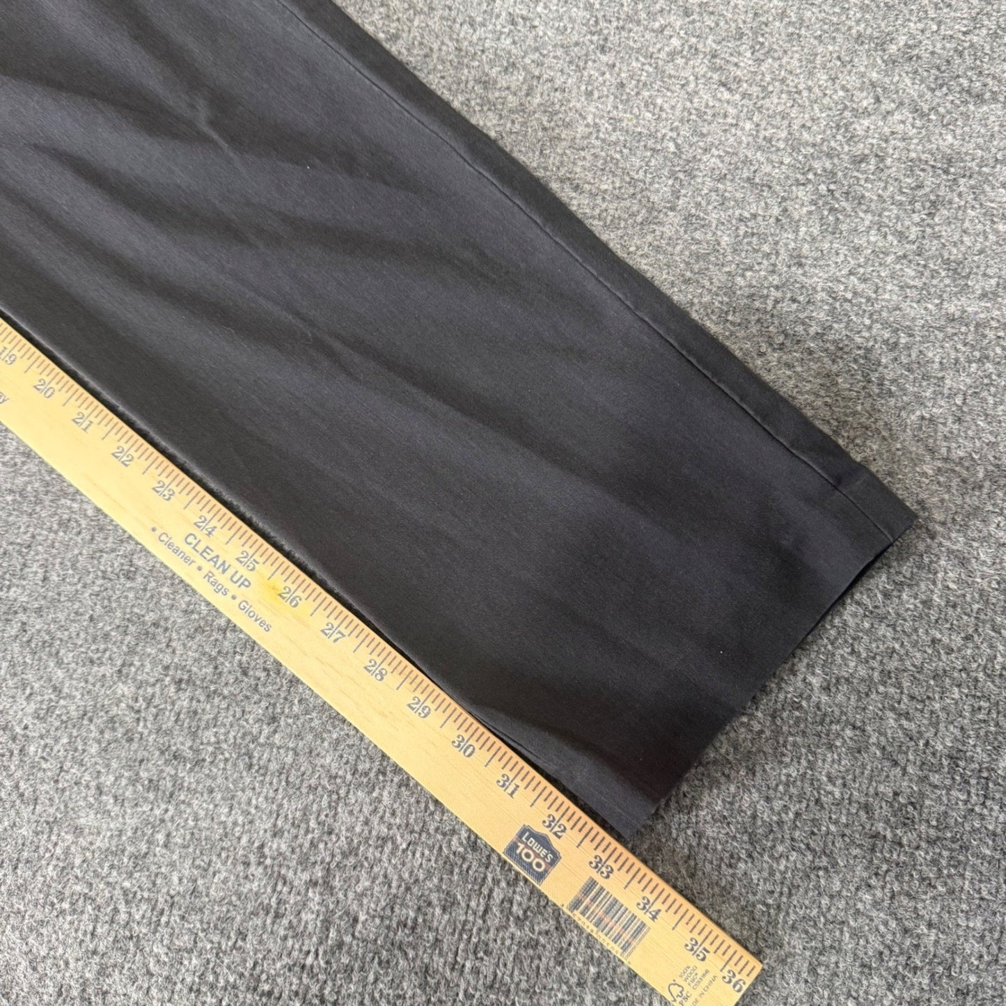 Van Heusen Flex Mens Straight Fit Dress Pants Gray 34x33 Stretch Trousers Office