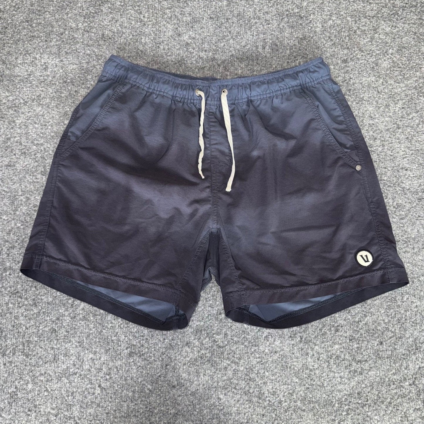 Vuori Athletic Shorts Mens Size 30 Gray Unlined Stretch Gym Workout Performance