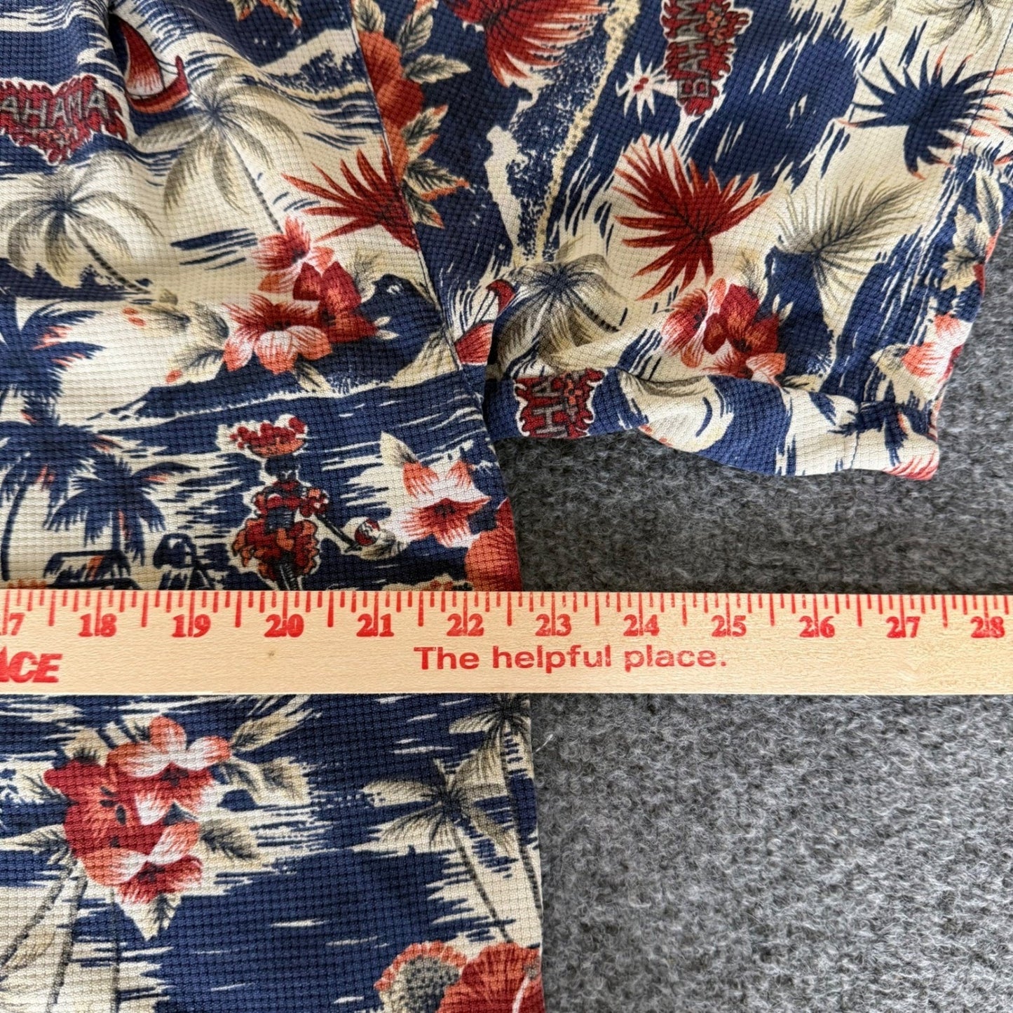 Tommy Bahama Hawaiian Shirt Men Medium Silk Tropical Floral Sailboat Relax Aloha