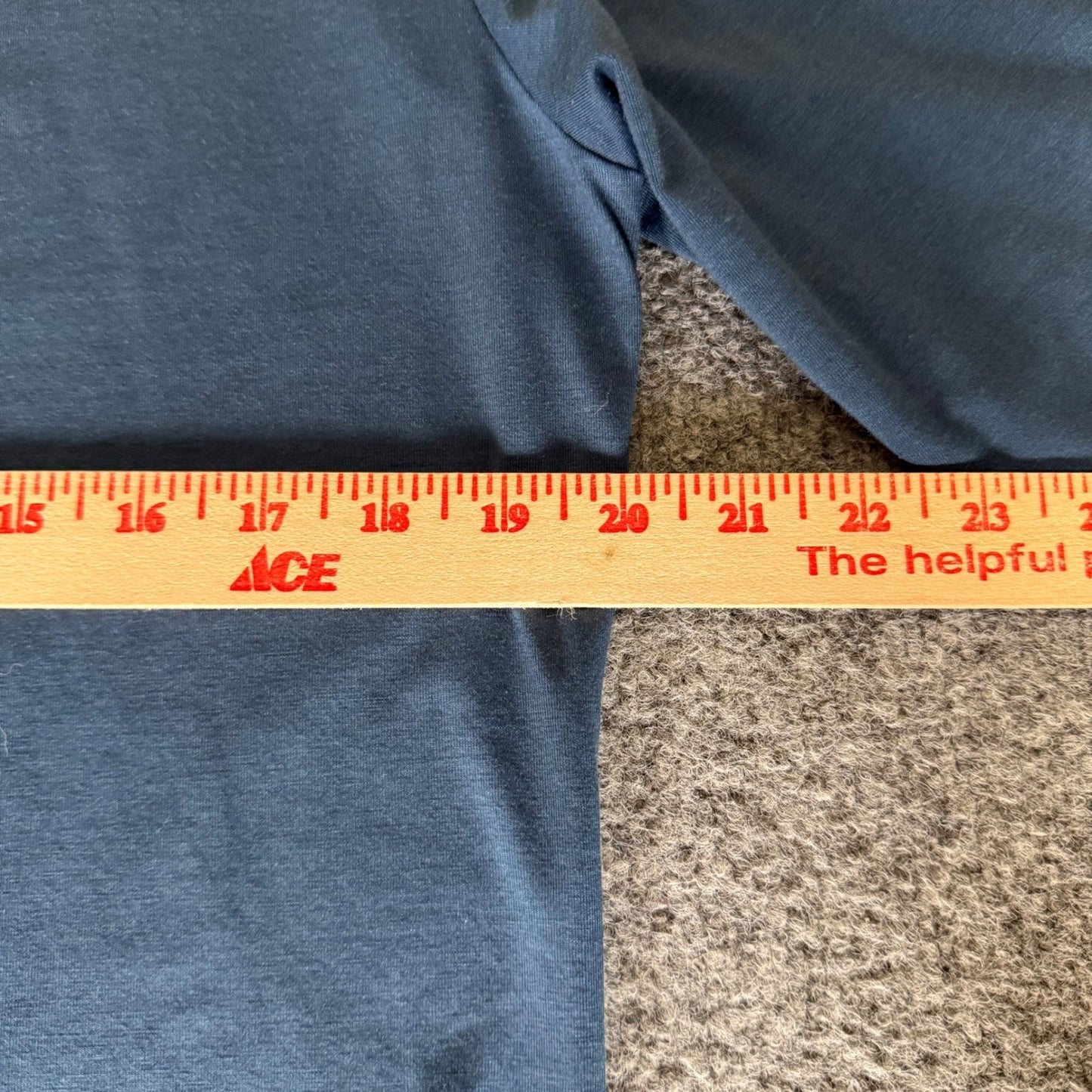 Cuts Clothing Pyca Pro Henley Shirt Mens Medium Blue Long Sleeve Casual Stretch