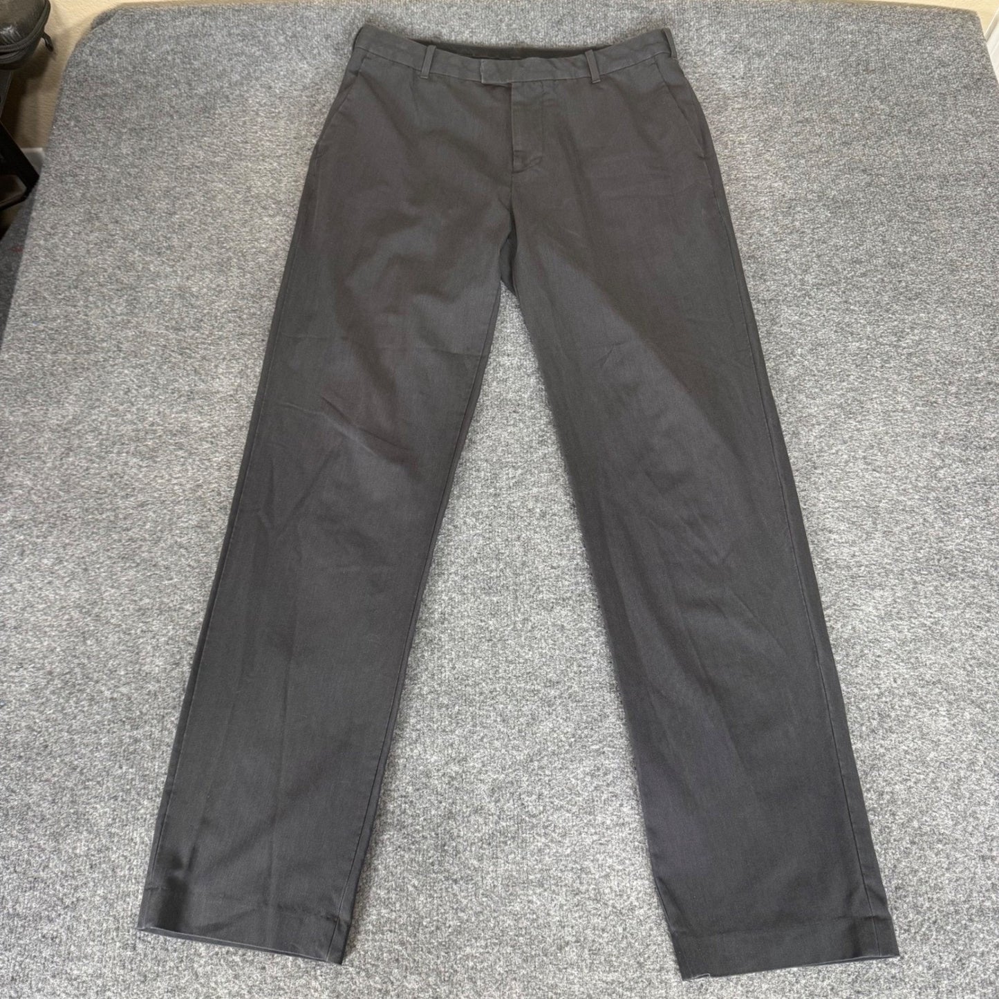 Van Heusen Flex Mens Straight Fit Dress Pants Gray 34x33 Stretch Trousers Office