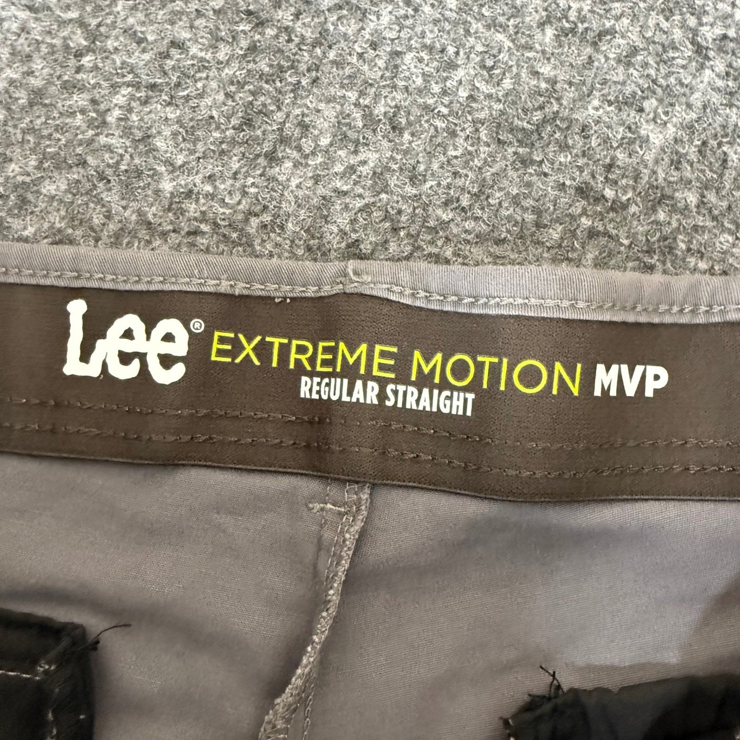 Lee Extreme Motion MVP Mens Gray Regular Straight Leg Chino Pants 34x30 Casual