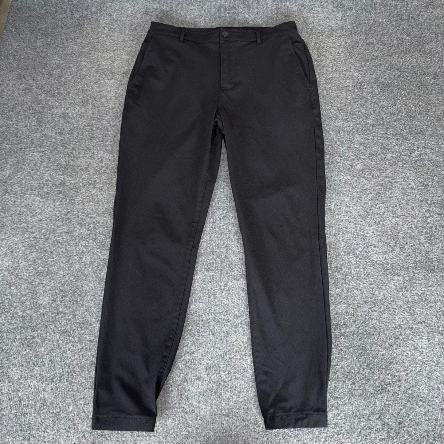 Cuts AO Jogger Mens Medium Black Technical Athletic 31x28 Pants Stretch Comfort