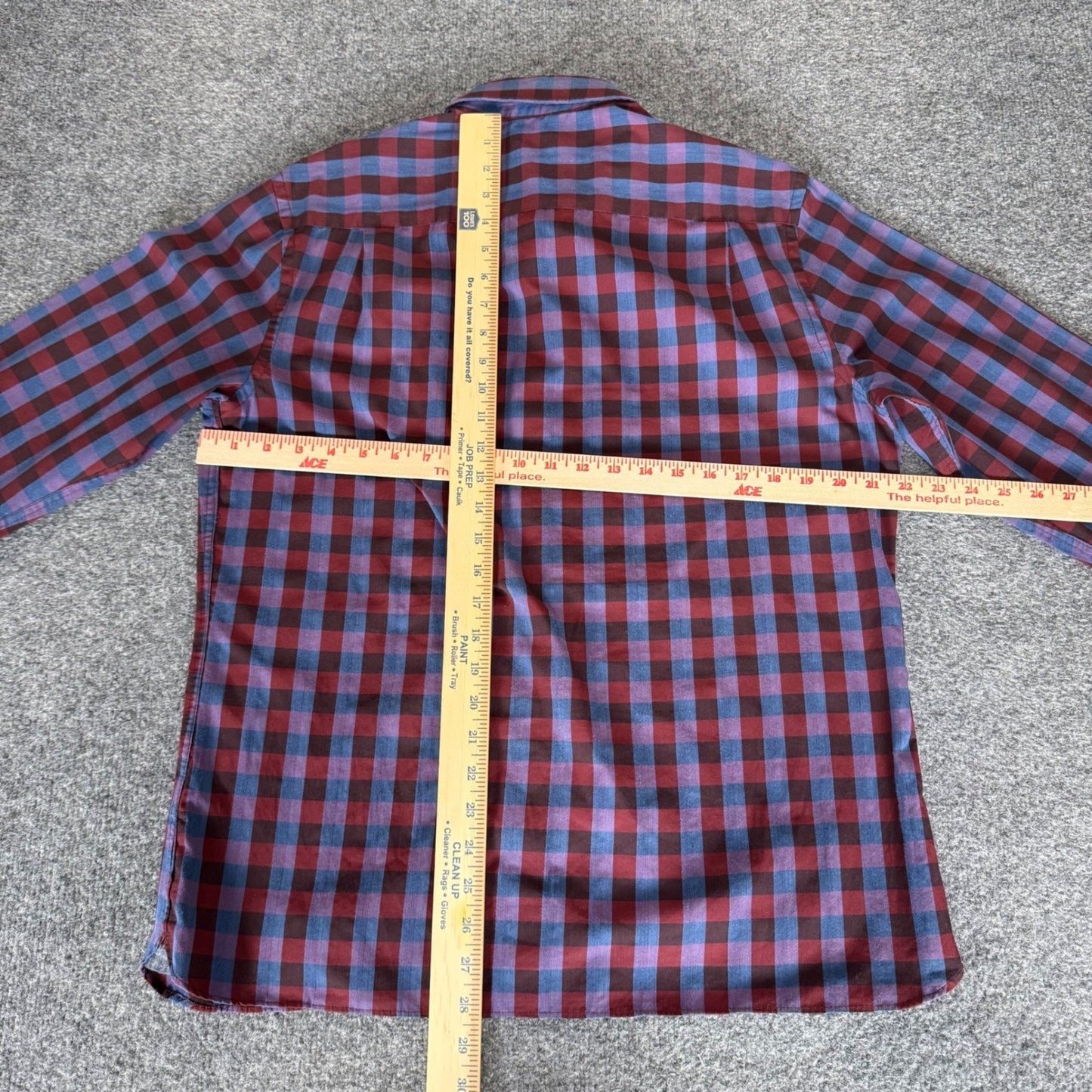 Van Heusen Never Tuck Mens Large Red Blue Buffalo Check Button Down Shirt Casual