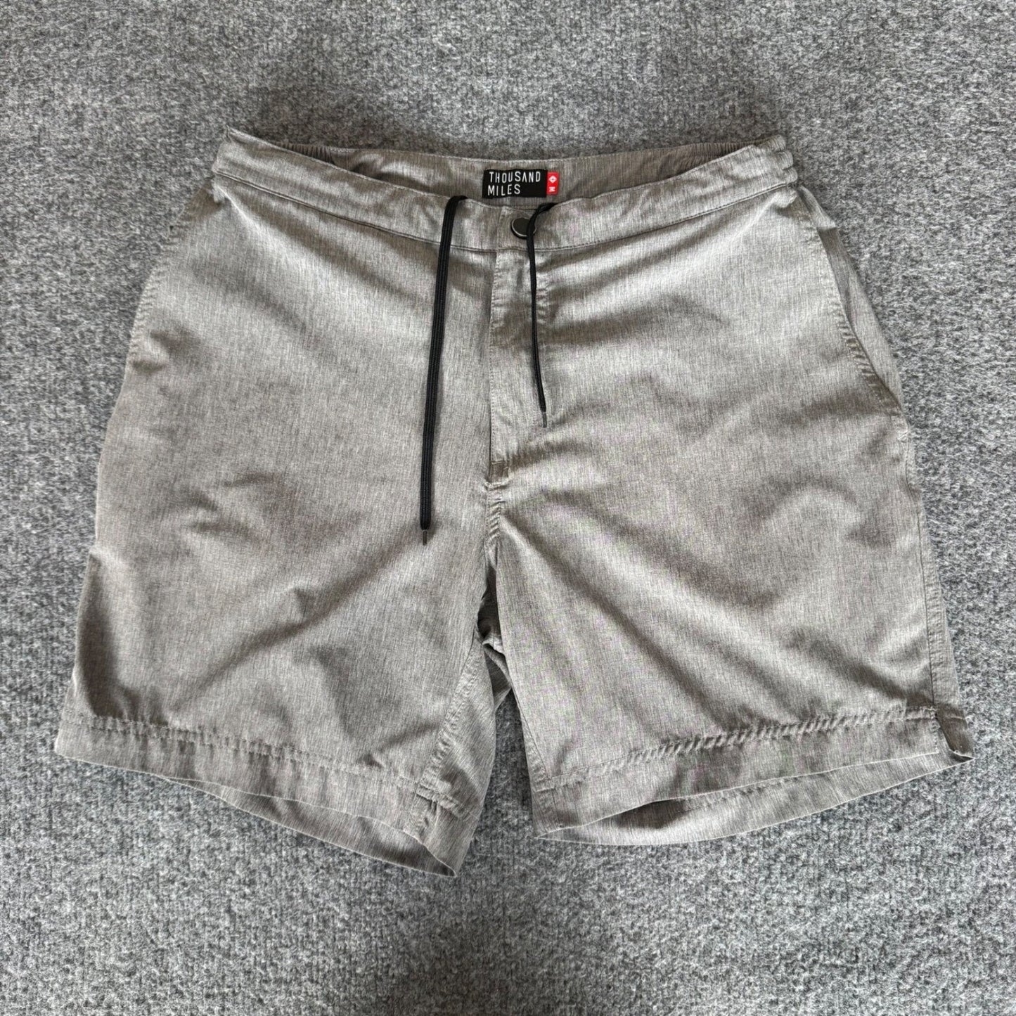 Thousand Miles Short Mens Medium Gray Travel Athletic Stretch Lightweight Casual