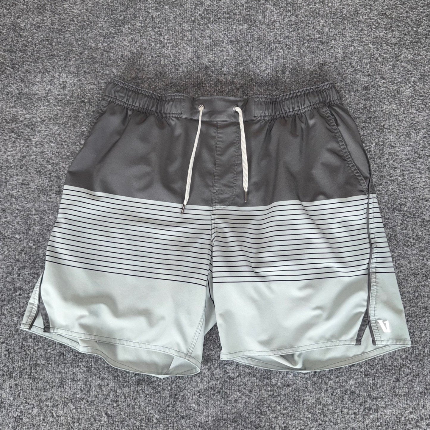 Vuori Trail Shorts Mens 32 Striped Athleisure Lined Stretch Workout Running Gym