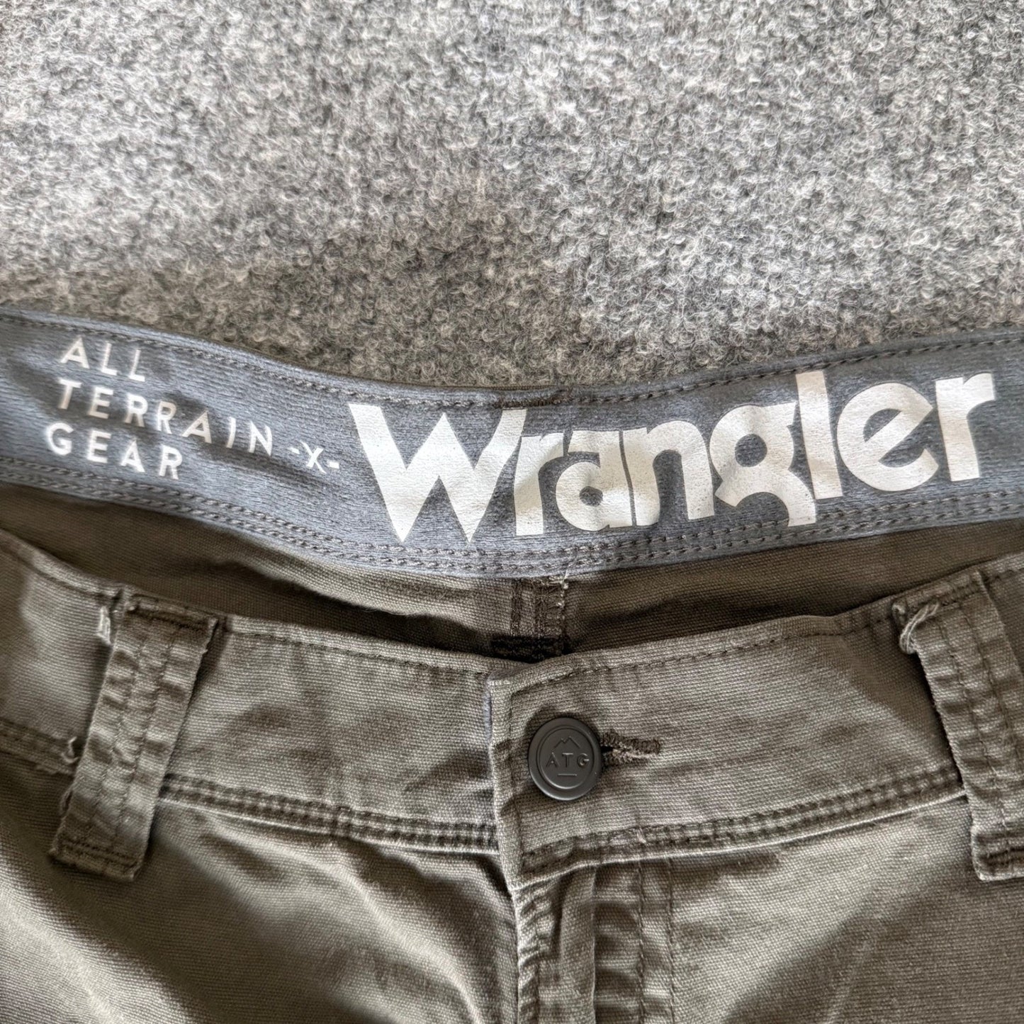 Wrangler ATG All Terrain Gear Mens 38x32 (Fits 38x30) Olive Outdoor Pants Hiking