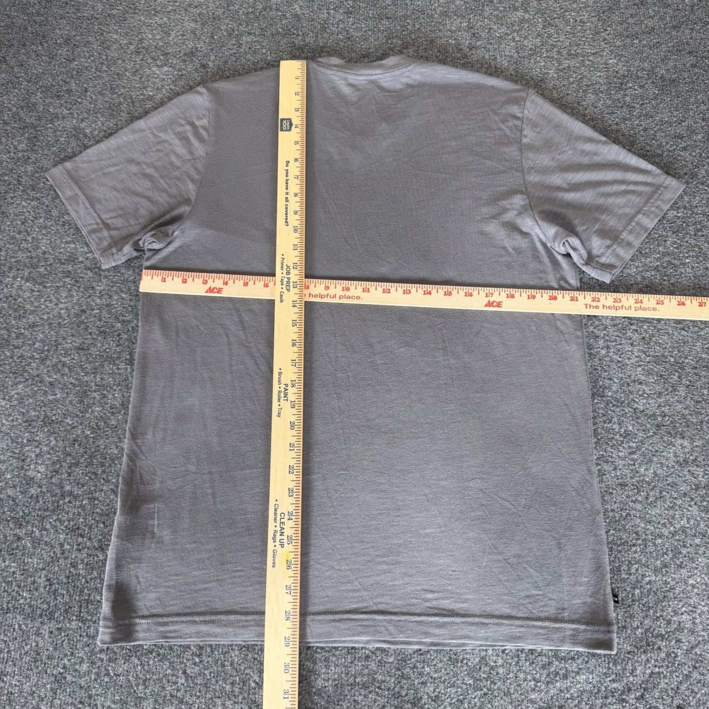 Travis Mathew T-Shirt Mens Large Gray V-Neck Casual Cotton Soft Everyday Comfort