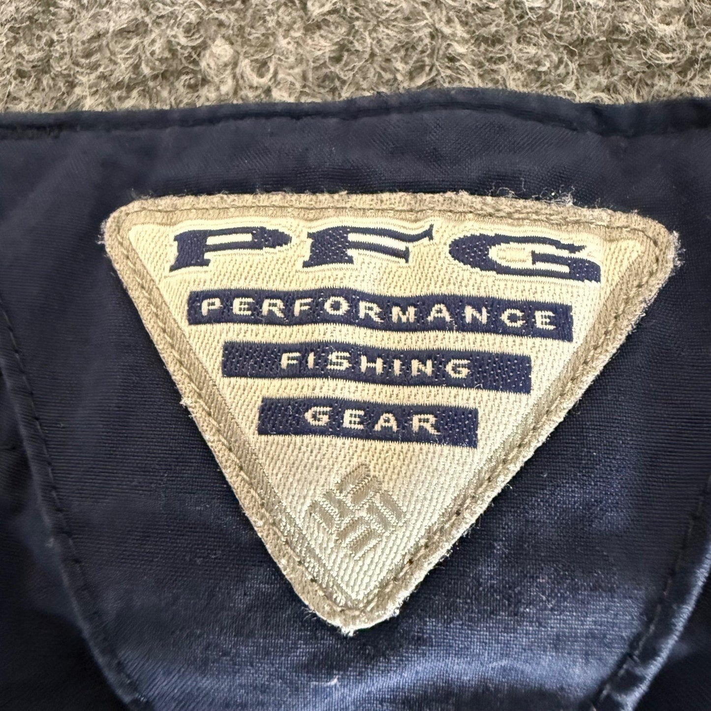 Columbia PFG Cargo Shorts Mens Small 32 Navy Blue Omni Shade Fishing Outdoor