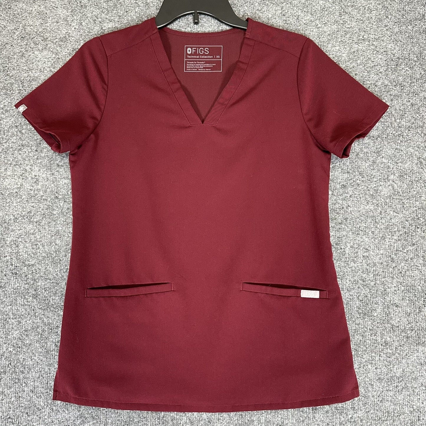 Figs Casma 3 Pocket Scrub Top Womens XS Burgundy Short Sleeve Medical Work Shirt
