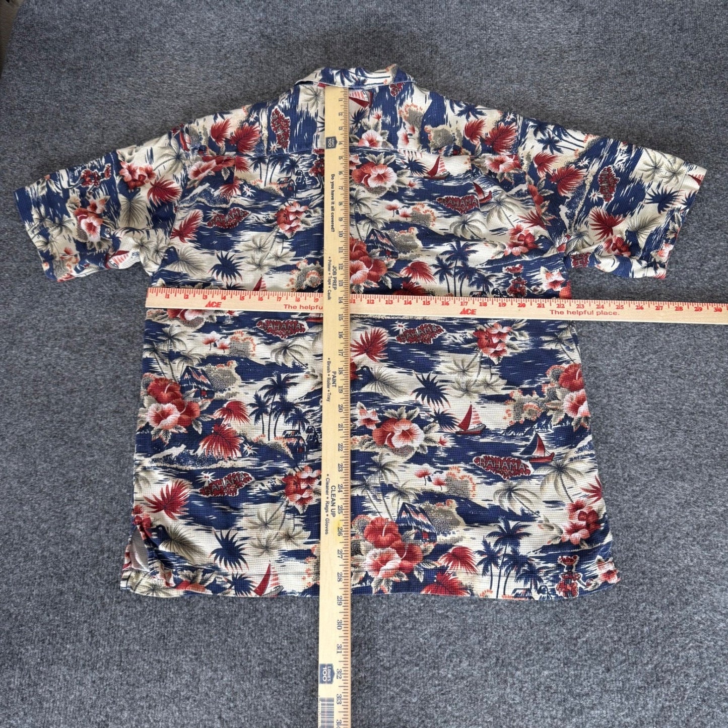 Tommy Bahama Hawaiian Shirt Men Medium Silk Tropical Floral Sailboat Relax Aloha