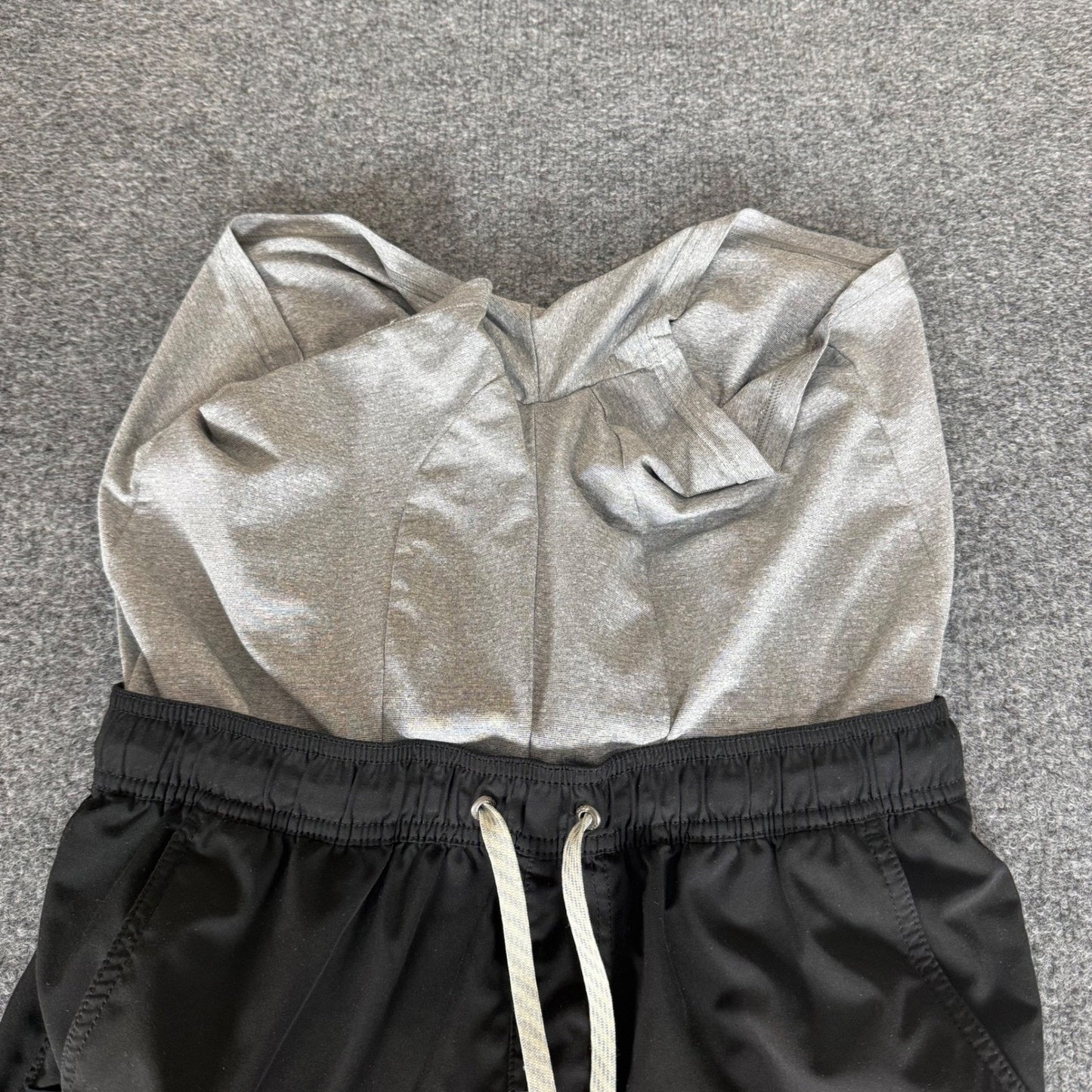 Vuori Kore Shorts Mens Medium Size 30 Black Lined Athletic Gym Training Workout