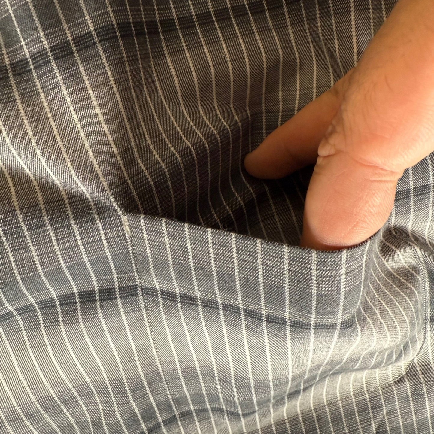 Tommy Bahama Silk Blend Shirt Gray Striped Button Long Sleeve Mens Large Casual
