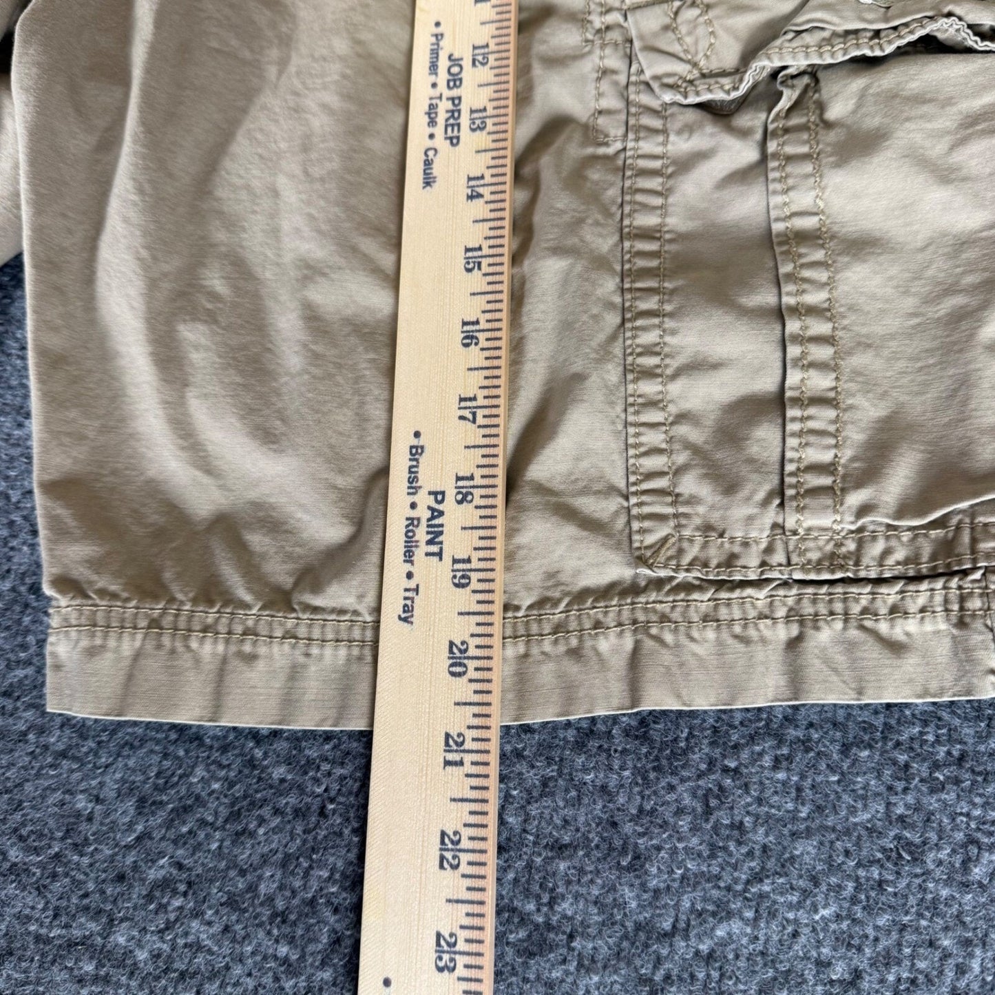 Unionbay Cargo Shorts Mens 38x10 Beige Casual High Rise Outdoor Hiking Utility