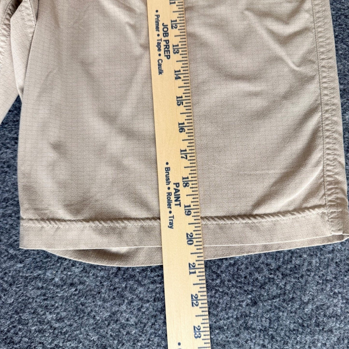 Lululemon Shorts Mens 34 Beige Athletic Casual Lightweight Chino Golf Comfort
