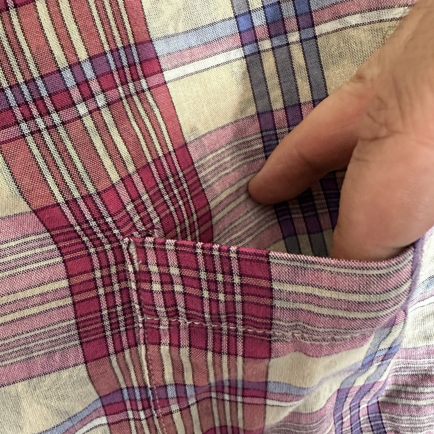Tommy Bahama Shirt Men's Large Purple Plaid Long Sleeve Button Up Casual Preppy