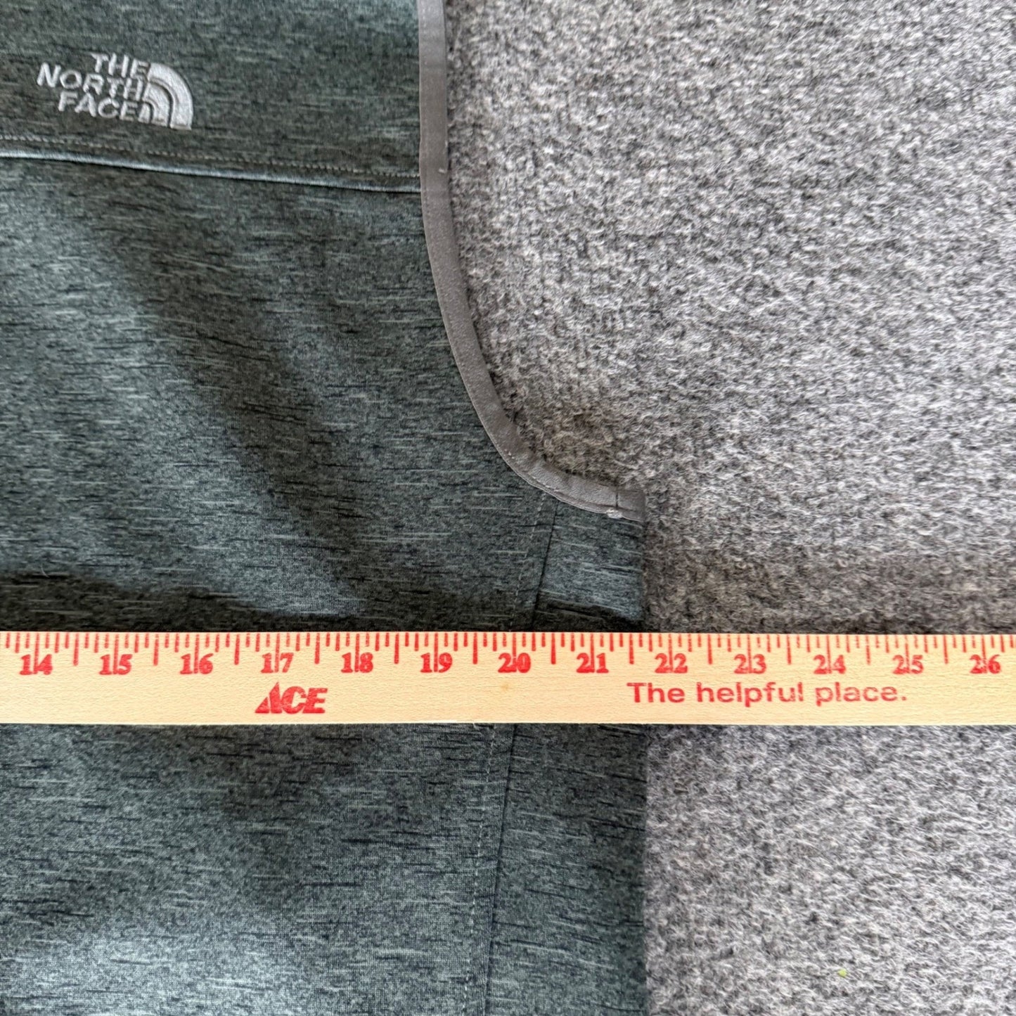 The North Face Apex Canyonwall Vest Mens Medium Full Zip Fleece Outdoor Hiking