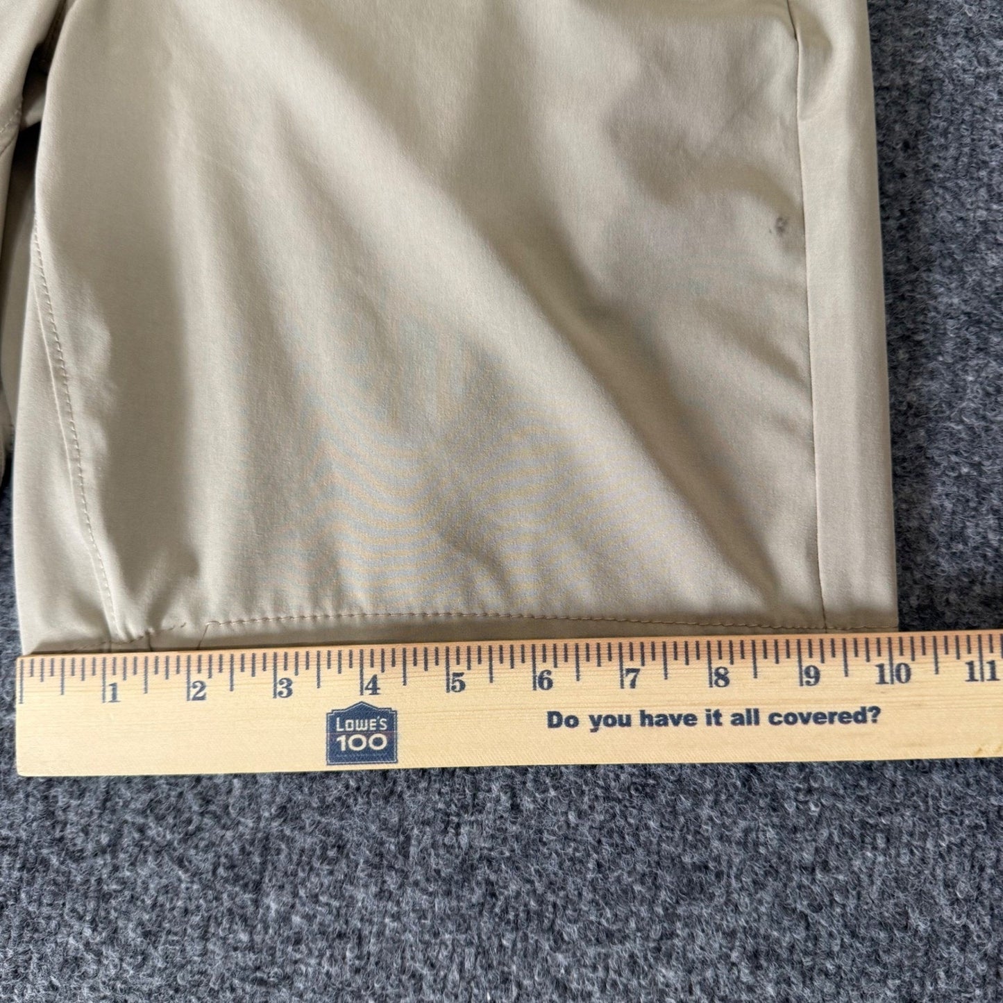 Under Armour HeatGear Tactical Cargo Shorts Mens 30 Tan Khaki Loose Fit Utility