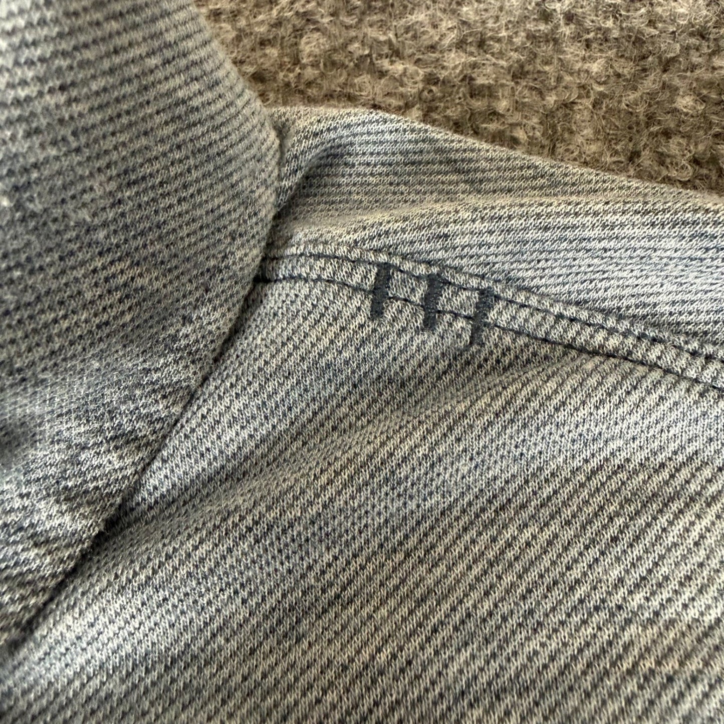 Lululemon Polo Shirt Mens Medium Heather Blue Short Sleeve Performance Stretch