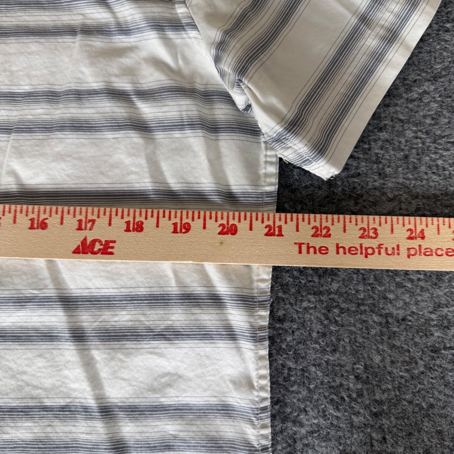 Travis Mathew Shirt Mens Medium Striped Golf Short Sleeve Button Up Casual Top