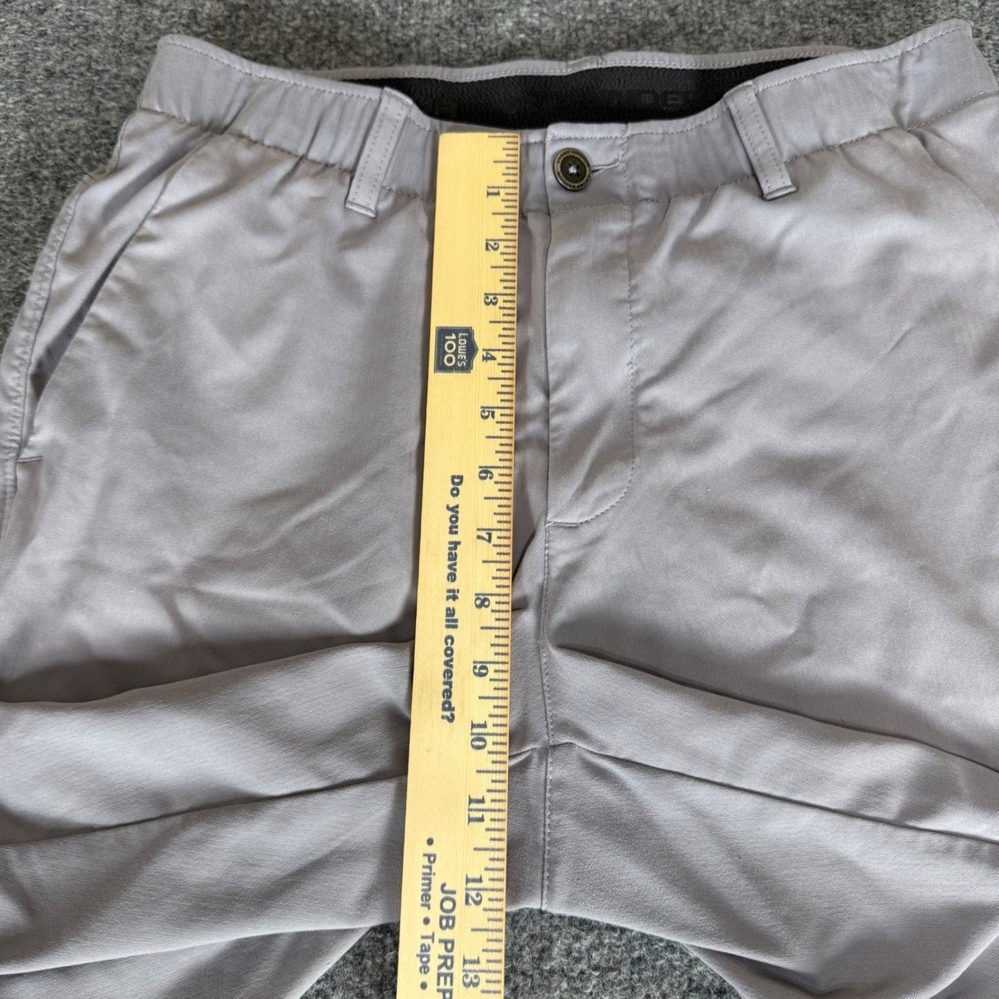 Under Armour Showdown HeatGear Mens Golf Shorts Gray 32 (30) Stretch Athletic