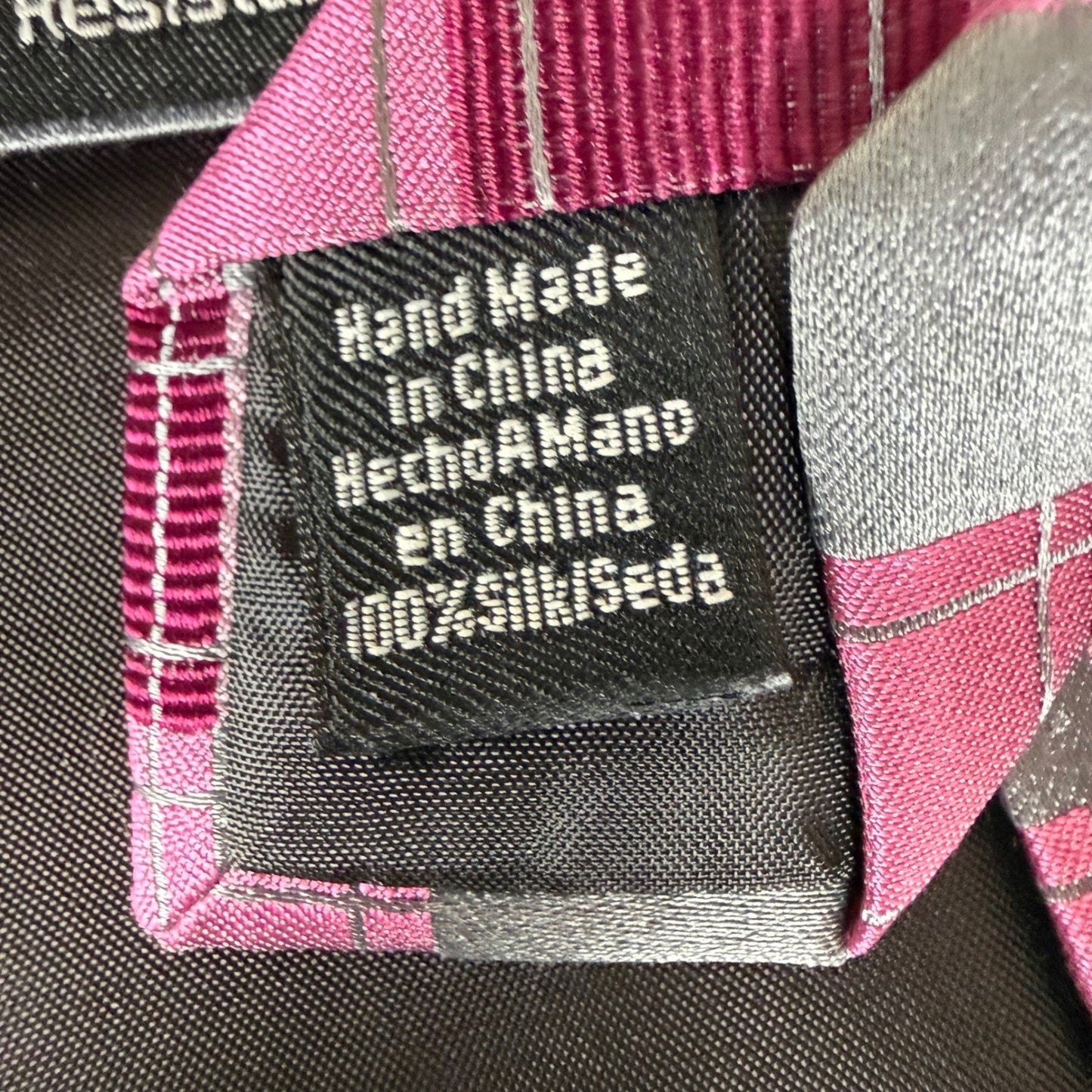 Van Heusen Mens Pink Grey Argyle Plaid Silk Necktie Stain Resistant Handmade