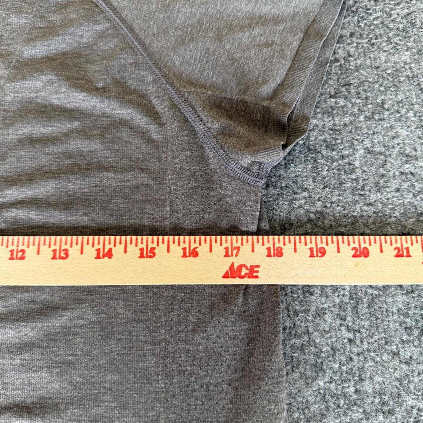Spanx Active T-Shirt Womens XL Gray Athletic Workout Top Short Sleeve Gym