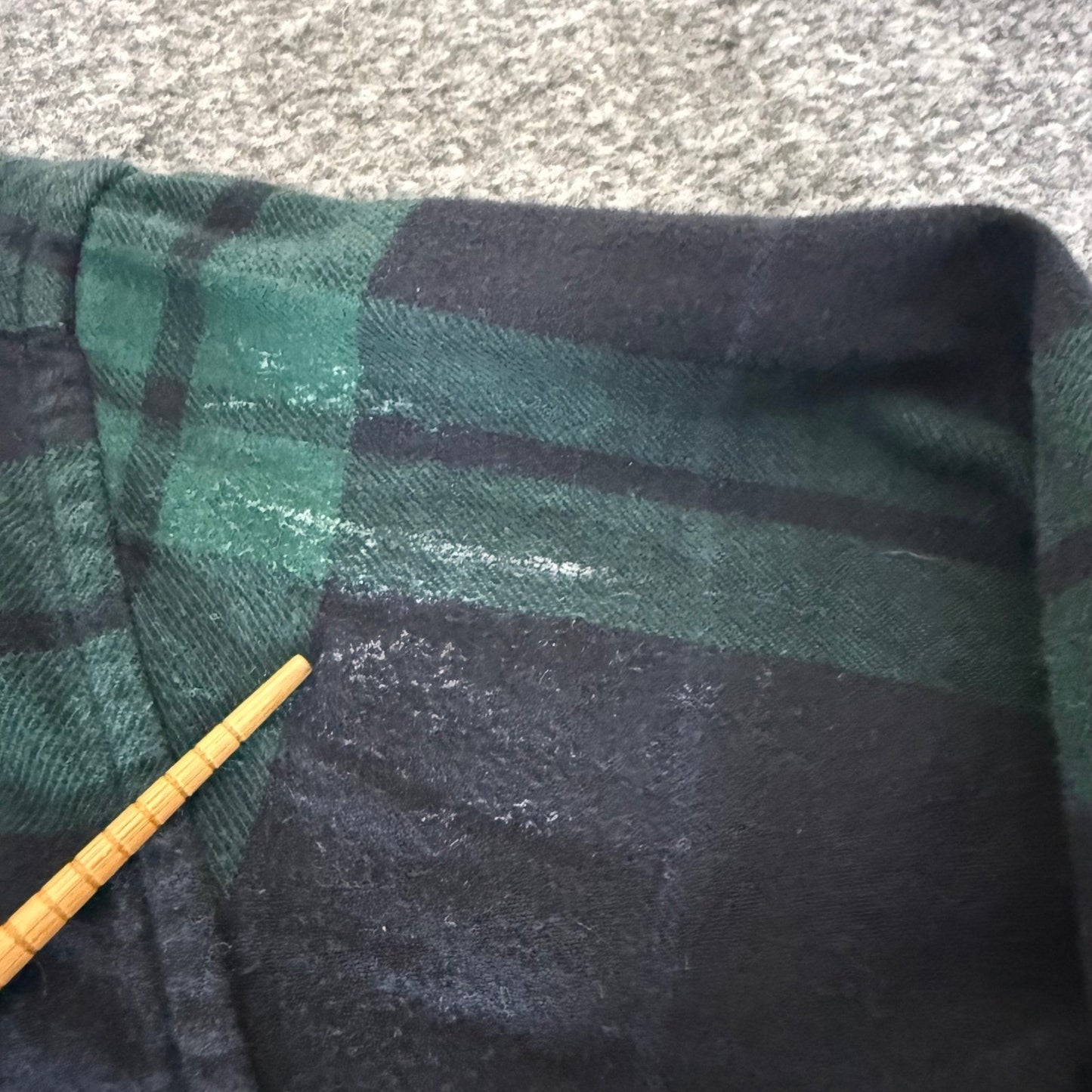 Brooks Brothers 346 Men M Green Plaid Flannel Shirt Long Sleeve Button Up Cotton