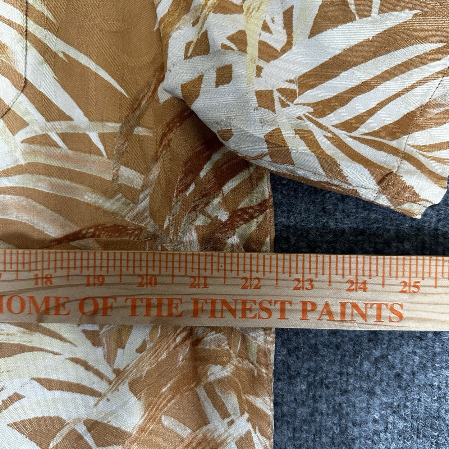 Tommy Bahama Shirt Men's Medium Orange Floral Silk Button Up Camp Short Sleeve