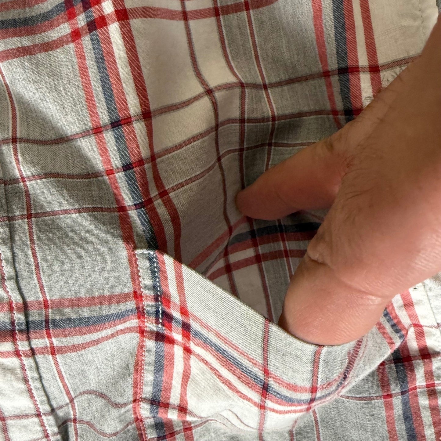 J.Crew Shirt Mens Small Gray Red Plaid Slim Fit Stretch Button Down Long Sleeve