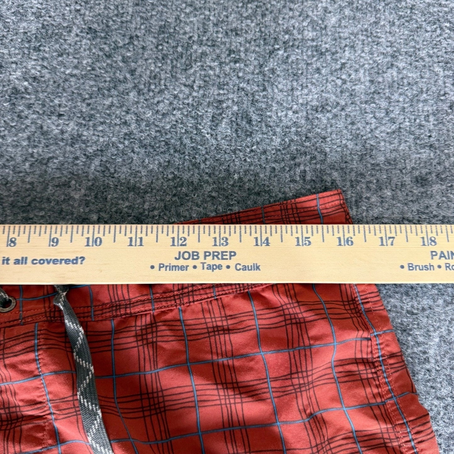 Patagonia Board Shorts Mens 34 Red Plaid Swim Surf Beachwear Casual Lightweight