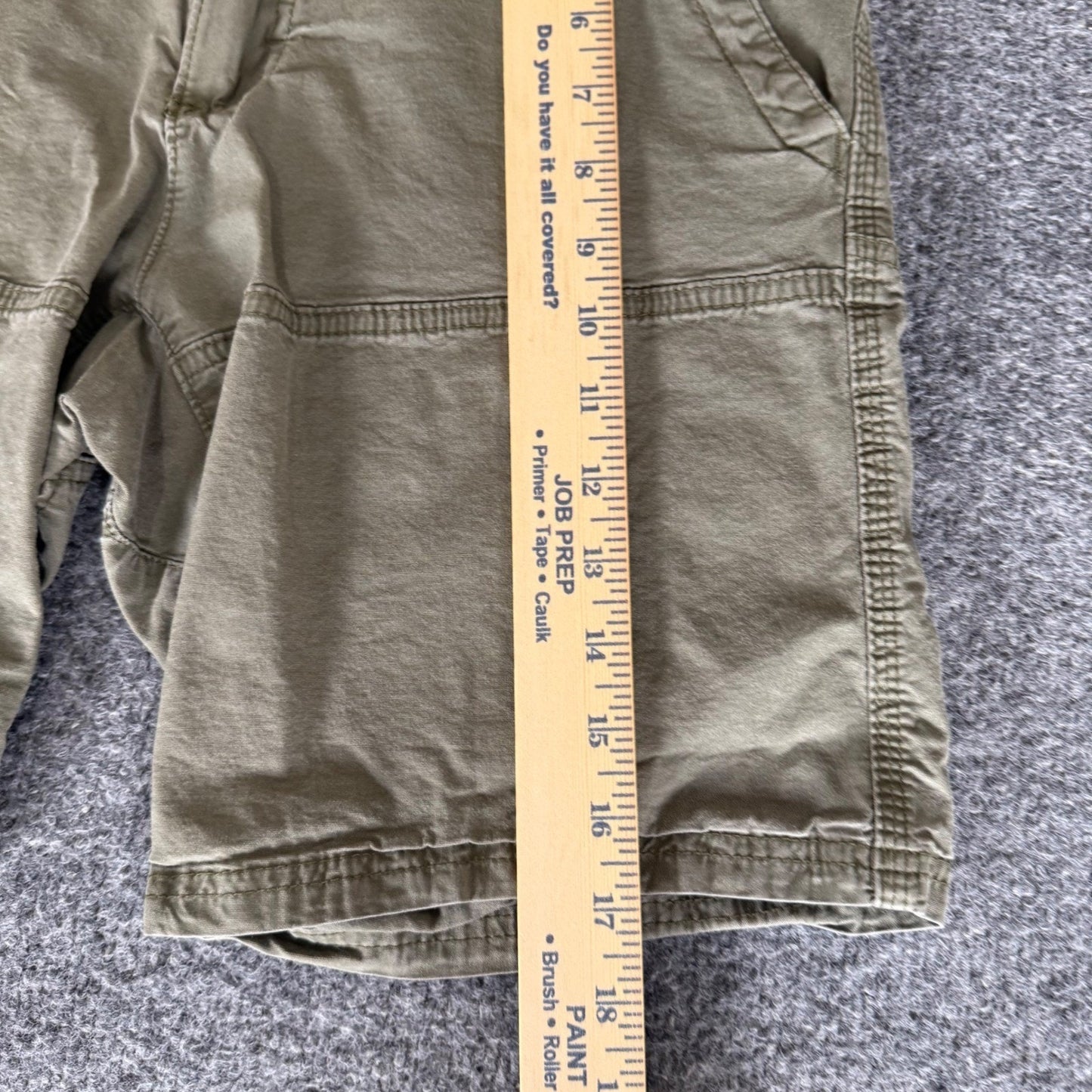 Wrangler ATG All Terrain Gear Mens Shorts Size 30 Olive Green Utility Hiking