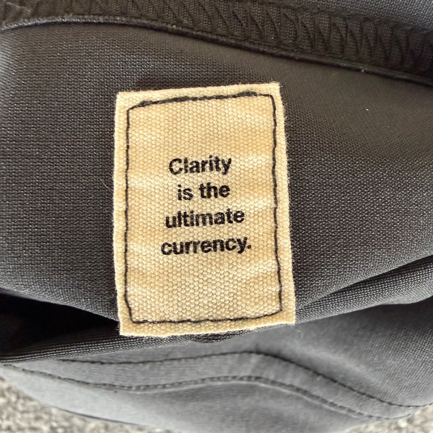 Vuori Meta Pant Mens 38x26 Charcoal Gray Casual Performance Stretch Comfort V430